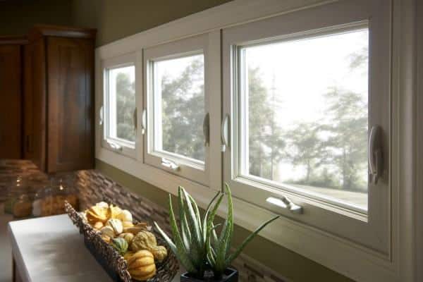 Simonton-Reflections-Awning-Window-Kitchen-600x400