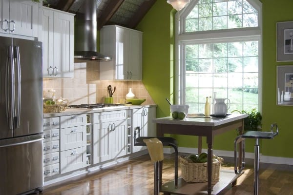 Simonton_Doghouse-Green-Kitchen-Window-600x400