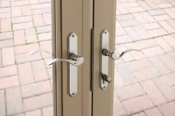 Simonton_GardenDoors_Handle-600x400