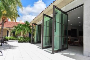 Euro-Wall's Euro Pivot